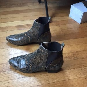 Flat snake skin boots
